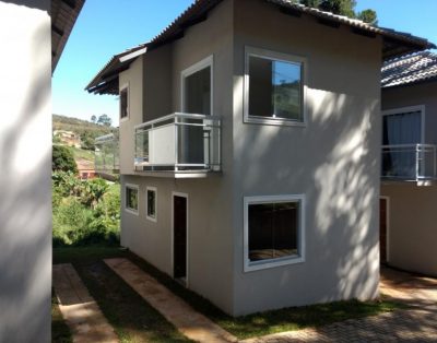 Casa 2 dormitórios Guarujá